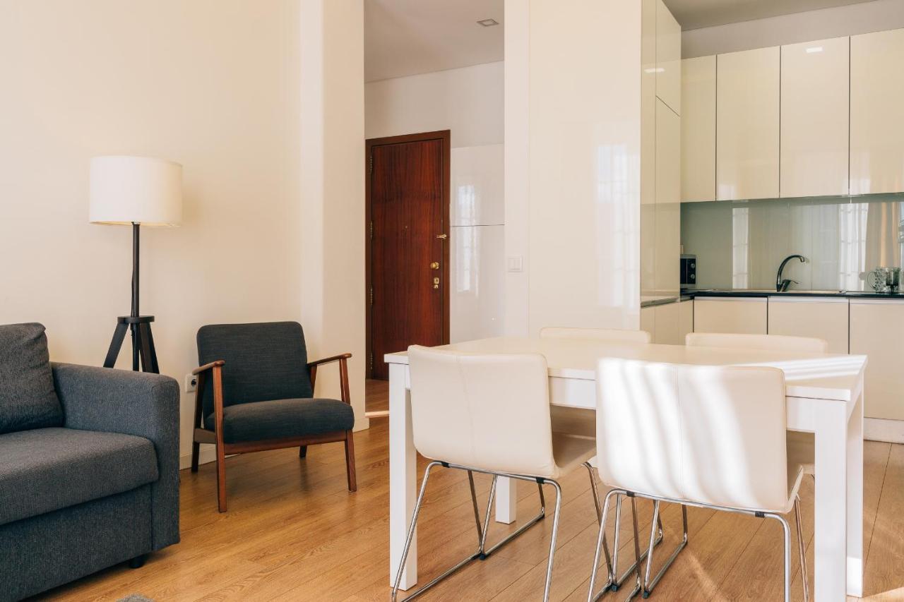 Orm Catedral & Sao Bento & Luiz Apartments Porto Ngoại thất bức ảnh